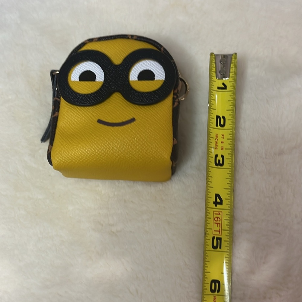 Minion Mini Backpack - Picture 5 of 7